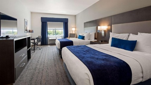 Best Western Plus Roland Inn & Suites - image 13
