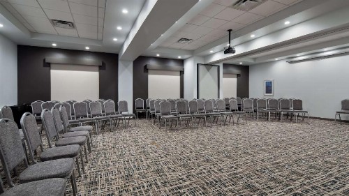 Best Western Plus Roland Inn & Suites - image 21
