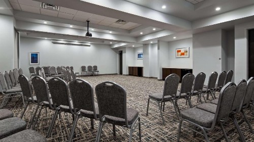 Best Western Plus Roland Inn & Suites - image 22