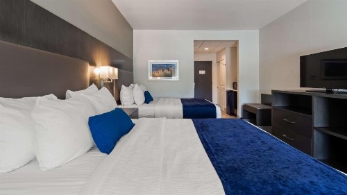 Best Western Plus Roland Inn & Suites - image 25