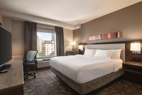 Hilton Garden Inn San Antonio Downtown - image 22