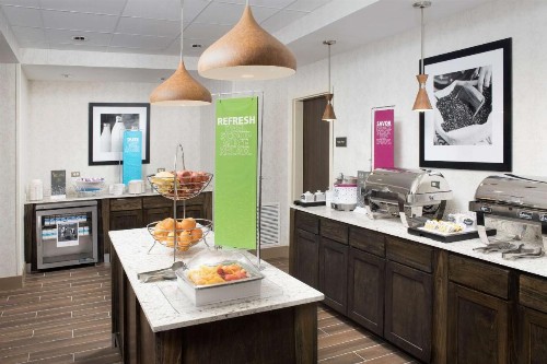 Hampton Inn & Suites San Antonio Lackland AFB SeaWorld - image 11