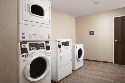 Hampton Inn & Suites San Antonio Lackland AFB SeaWorld - image 17