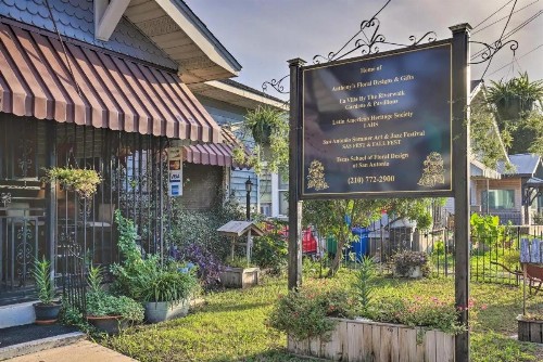 La Villa By The Riverwalk - image 4
