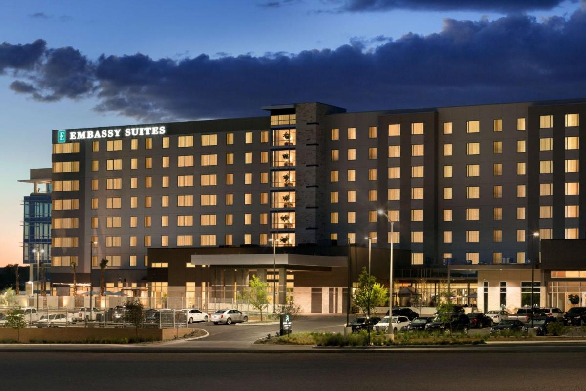 Embassy Suites By Hilton San Antonio Landmark - main image
