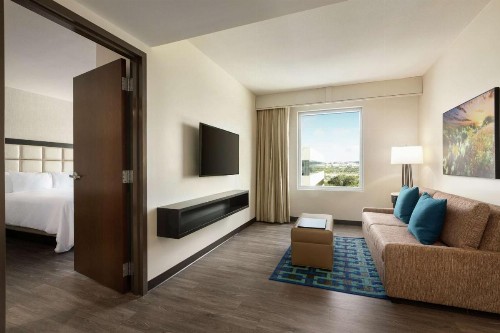 Embassy Suites By Hilton San Antonio Landmark - image 16