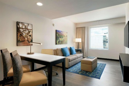 Embassy Suites By Hilton San Antonio Landmark - image 34