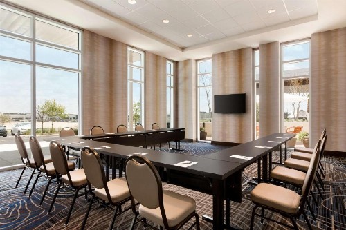 Embassy Suites By Hilton San Antonio Landmark - image 8