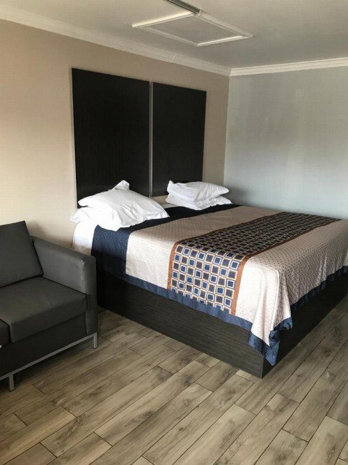 SouthTown S.A. Inn - image 22