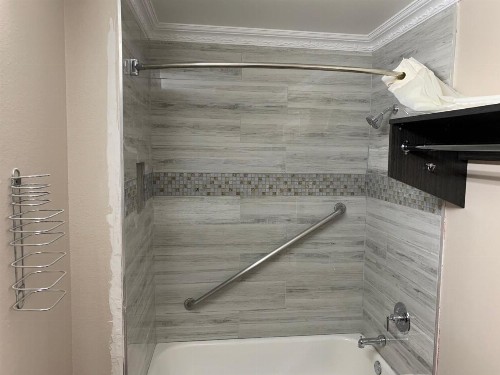 SouthTown S.A. Inn - image 3