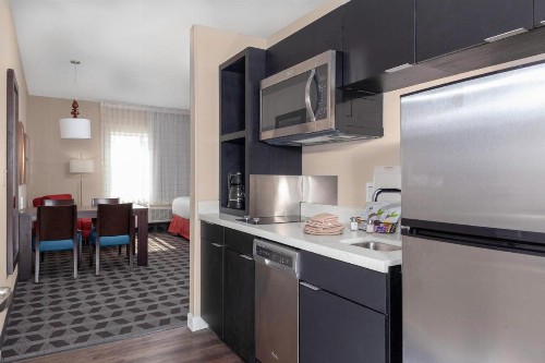 TownePlace Suites by Marriott San Antonio Westover Hills - image 3
