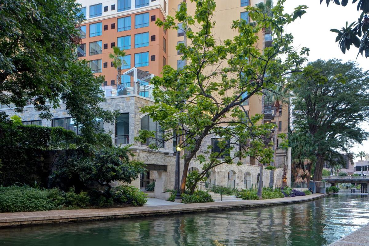 Home2 Suites By Hilton San Antonio Riverwalk - image 2