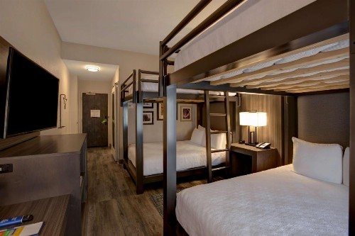 Hampton Inn & Suites San Antonio Riverwalk - image 21