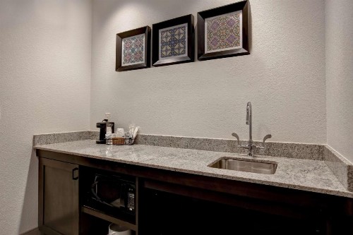 Hampton Inn & Suites San Antonio Riverwalk - image 26