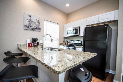 Douglas Way Remodeled House Near Downtown 1BA/1BA - image 7