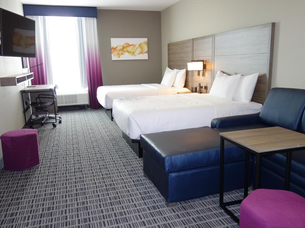 La Quinta by Wyndham San Antonio Alamo City - image 2