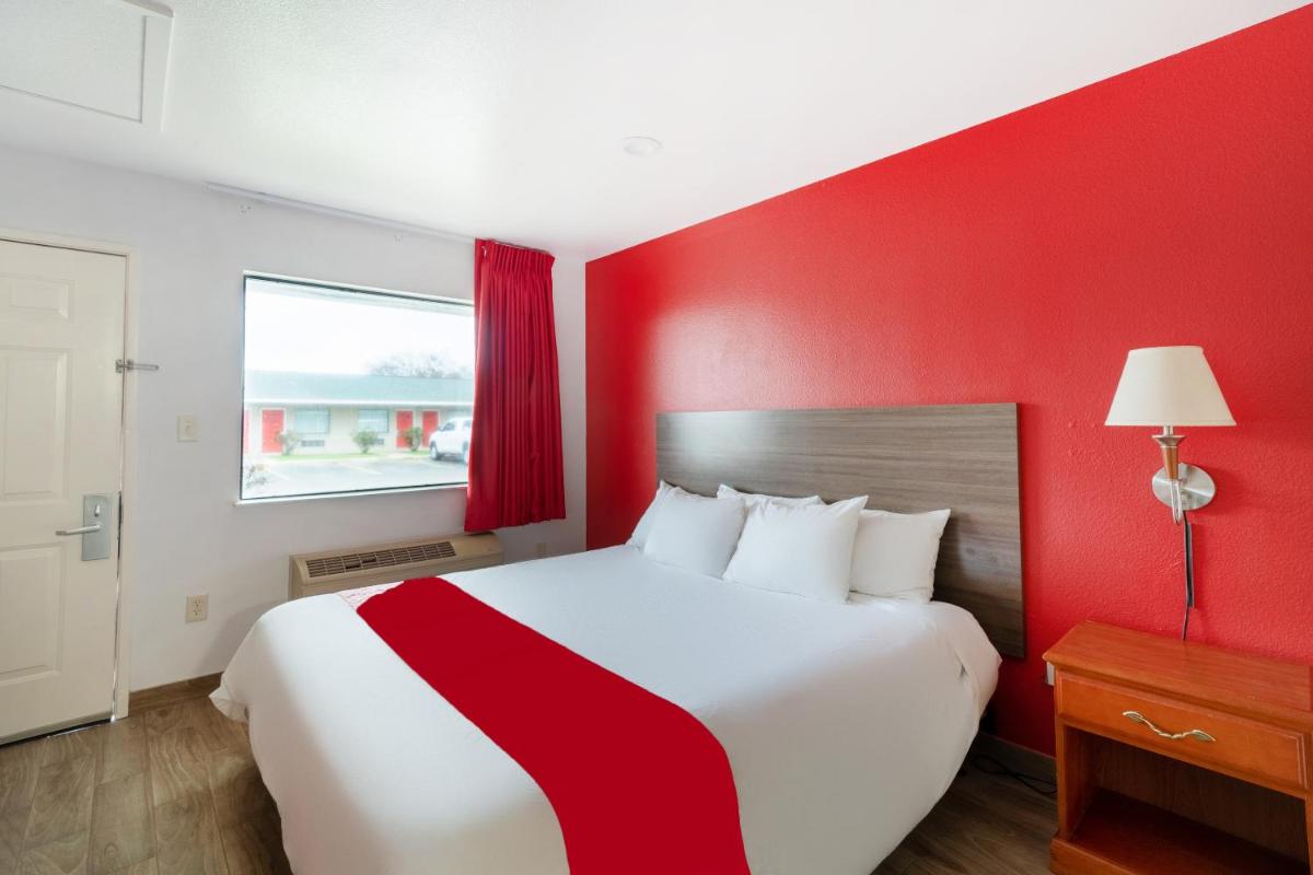 OYO Hotel San Antonio near AT&T Center - main image