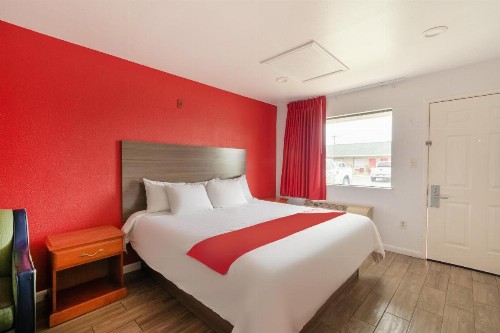 OYO Hotel San Antonio near AT&T Center - image 33