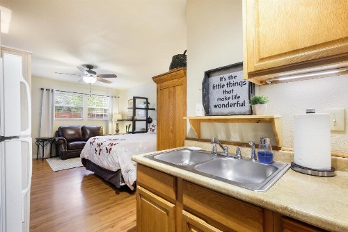 Cactus Cottage - image 12