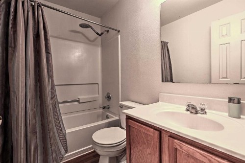 Cozy San Antonio Getaway with Yard about 12 Mi to Dtwn! - image 2