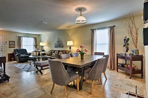 Cozy San Antonio Getaway with Yard about 12 Mi to Dtwn! - image 3