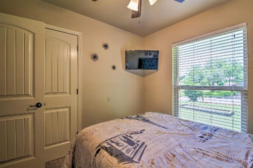 San Antonio Oasis with Yard Pool and Outdoor Bar! - image 4