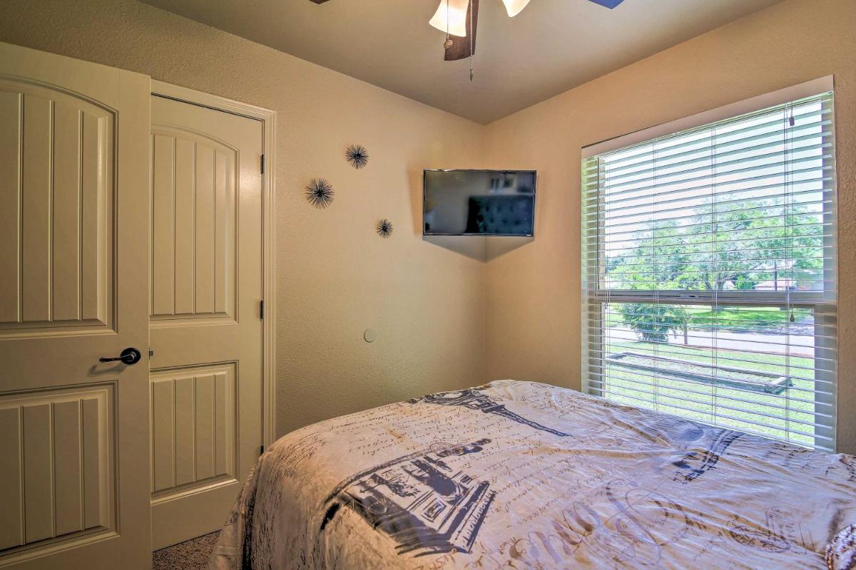 San Antonio Oasis with Yard Pool and Outdoor Bar! - image 4