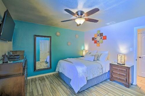 San Antonio Oasis with Yard Pool and Outdoor Bar! - image 6