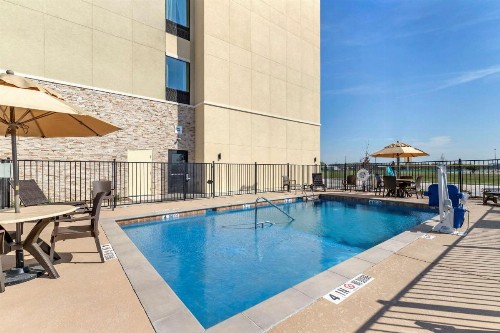 Comfort Suites San Antonio Ft. Sam Houston/SAMMC Area - image 22