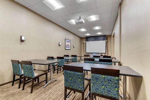 Comfort Suites San Antonio Ft. Sam Houston/SAMMC Area - image 3