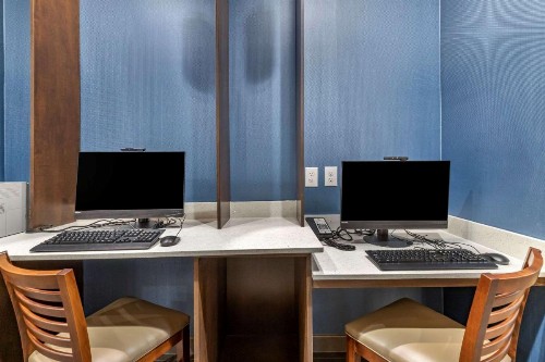 Comfort Suites San Antonio Ft. Sam Houston/SAMMC Area - image 5