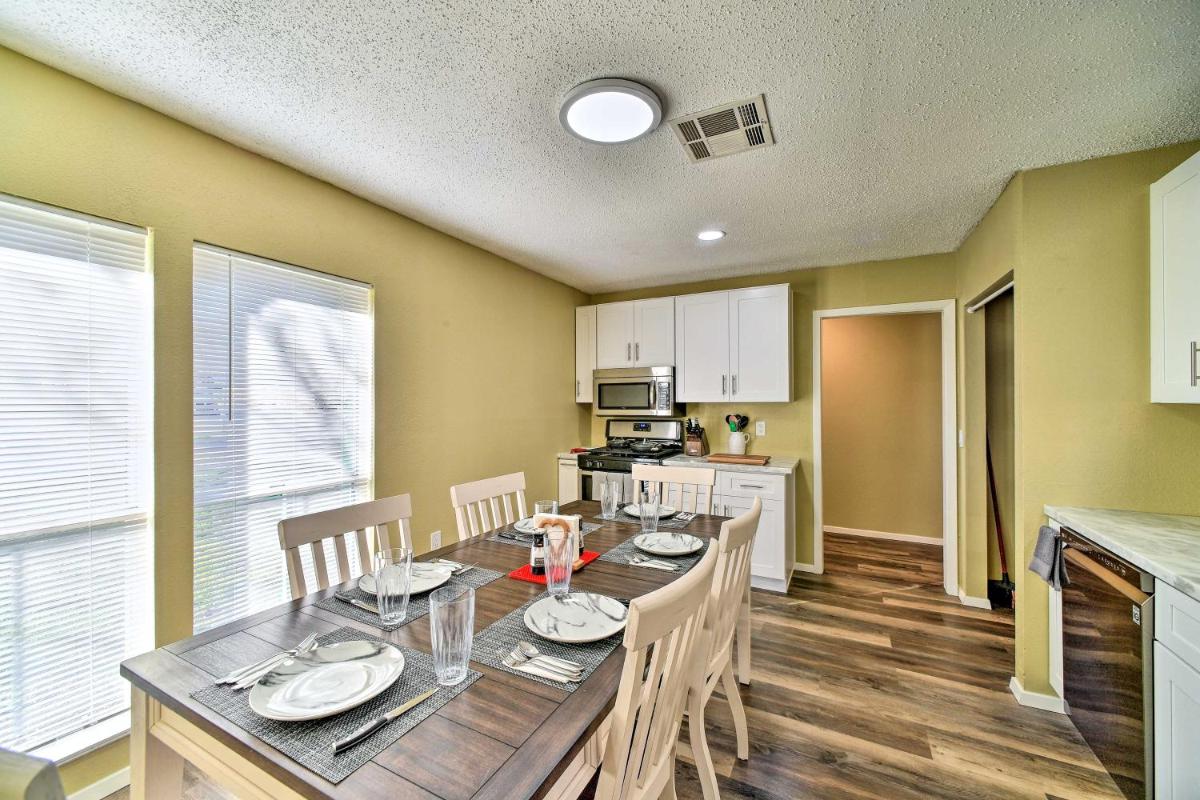 Spacious San Antonio Getaway Shop Dine Explore! - image 6