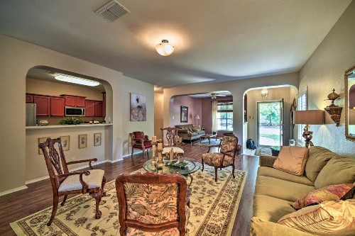 Upscale San Antonio Home with Screened-In Porch! - image 2