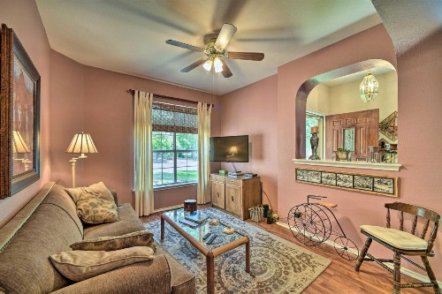 Upscale San Antonio Home with Screened-In Porch! - image 6