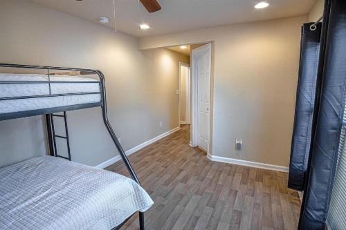 Nice 3B 2BA Near Downtown 2 Min AtandT Center - image 11
