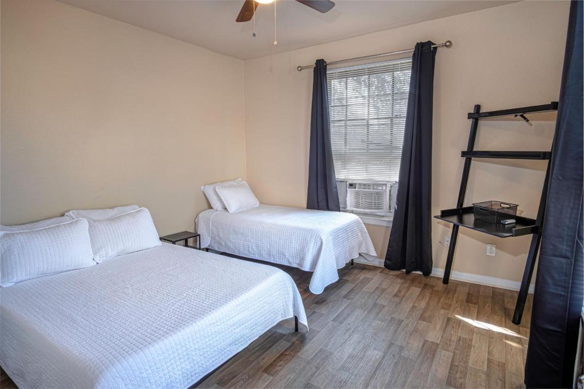 Nice 3B 2BA Near Downtown 2 Min AtandT Center - image 6