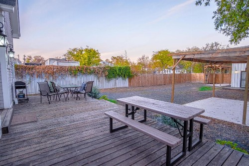 Prosperity Place Remodeled 3BR 2BA Near Downtown - image 3