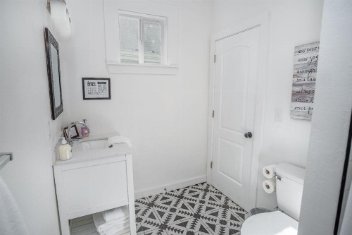 Cozy Remodeled 2br-1ba Near Downtown - image 8