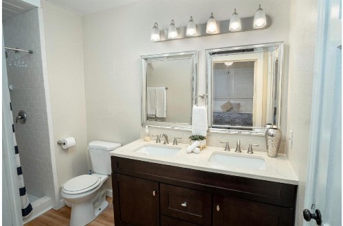 The Highland House 5BR Huge Patio 2 miles to DT - image 9