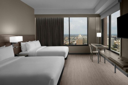 AC Hotel by Marriott San Antonio Riverwalk - image 10