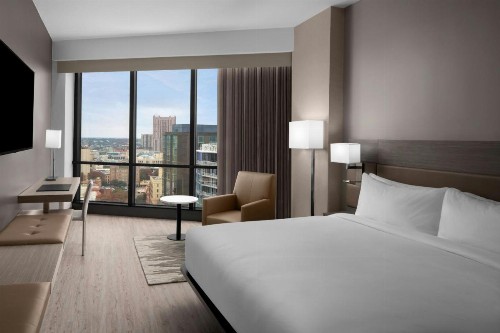 AC Hotel by Marriott San Antonio Riverwalk - image 9