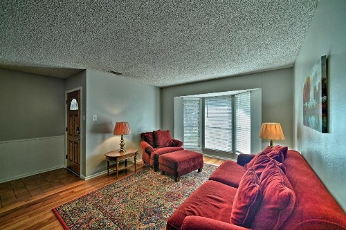 N San Antonio Family Home 8 Mi to Airport - image 2