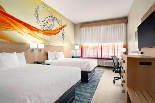 La Quinta Inn & Suites by Wyndham San Antonio Seaworld LAFB - image 19