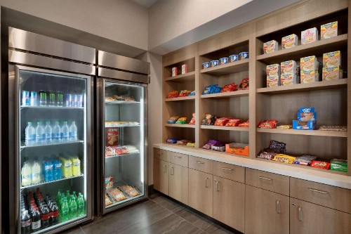 La Quinta Inn & Suites by Wyndham San Antonio Seaworld LAFB - image 29