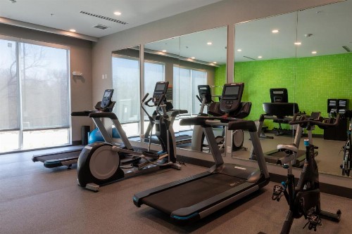 La Quinta Inn & Suites by Wyndham San Antonio Seaworld LAFB - image 32
