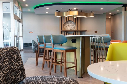 La Quinta Inn & Suites by Wyndham San Antonio Seaworld LAFB - image 35