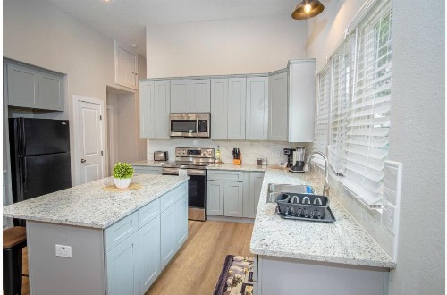 Brand New Remodeled 3BR2BA House Near Downtown - image 13