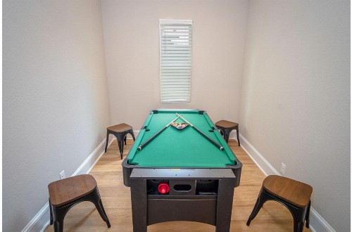 Brand New Remodeled 3BR2BA House Near Downtown - image 14