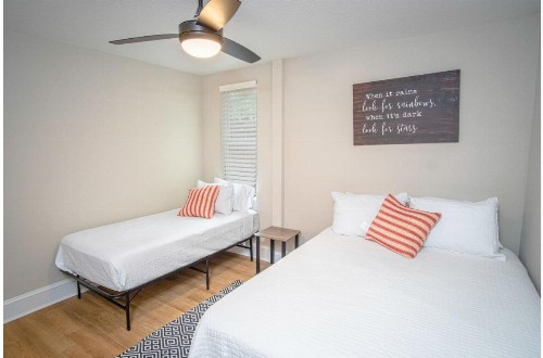 Brand New Remodeled 3BR2BA House Near Downtown - image 15