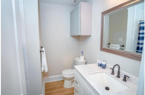 Brand New Remodeled 3BR2BA House Near Downtown - image 3